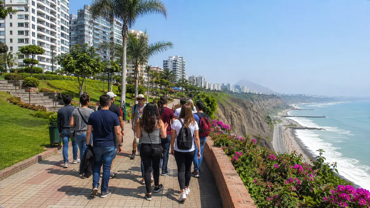 free walking tour lima miraflores